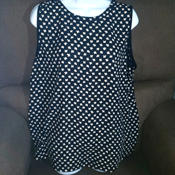 LOFT Tops - Loft brand women's sleeveless top size XL Black and taupe color with bird prints